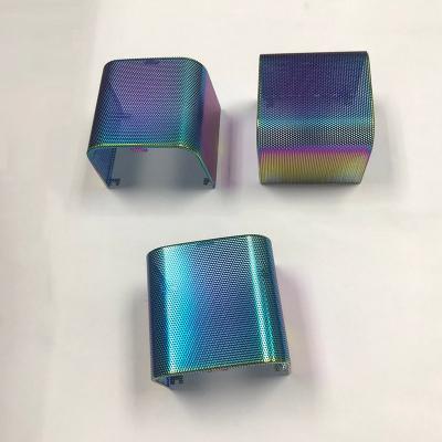 Electroplated gradient colored metal mesh
